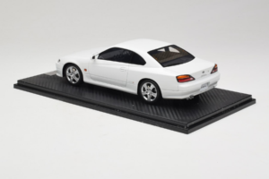 Nissan Silvia S15 Spec-S Bílý Cracked Plexi One Model 1:18 REMC034 Kov – obrázek 5 z 7