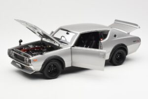 Nissan Skyline 2000 GT-R KPGC110 Stříbrný Kyosho 1:18 08255S Kov – obrázek 2 z 8
