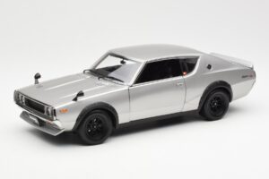 Nissan Skyline 2000 GT-R KPGC110 Stříbrný Kyosho 1:18 08255S Kov