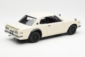 Nissan Skyline 2000 GT-R KPGC110 Bílý Kyosho 1:18 08127W Kov – obrázek 3 z 8