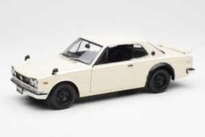 Nissan Skyline 2000 GT-R KPGC110 Bílý Kyosho 1:18 08127W Kov