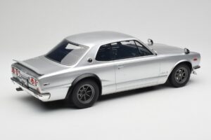 Nissan Skyline C10 2000 GT-R Stříbrný Otto 1:12 G094 Pryskyřice – obrázek 2 z 6