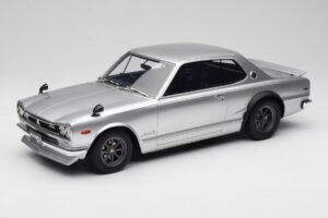 Nissan Skyline C10 2000 GT-R Stříbrný Otto 1:12 G094 Pryskyřice