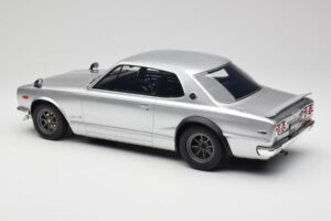 Nissan Skyline C10 2000 GT-R Stříbrný Otto 1:12 G094 Pryskyřice – obrázek 5 z 6