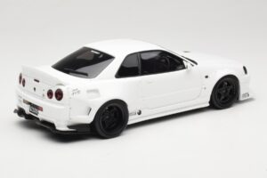 Nissan Skyline GT-R BNR34 by KRC Pearl White Otto 1:18 OT1135 Pryskyřice – obrázek 2 z 6