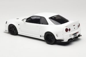 Nissan Skyline GT-R BNR34 by KRC Pearl White Otto 1:18 OT1135 Pryskyřice – obrázek 5 z 6