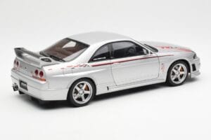 Nissan Skyline GT-R R33 R-Tune Stříbrný AUTOart 1:18 77326 Kov – obrázek 3 z 8