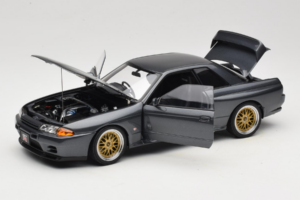 Nissan Skyline GT-R R32 V-Spec II Tuned Gun Grey Metallic AUTOart 1:18 77417 Kov – obrázek 2 z 8