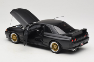 Nissan Skyline GT-R R32 V-Spec II Tuned Version Matt Black AUTOart 1:18 77418 Kov – obrázek 5 z 8