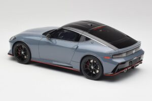 Nissan Z RZ34 NISMO Stealth Šedý GT Spirit 1:18 GT484 Pryskyřice – obrázek 5 z 6