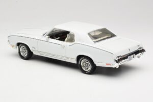 Oldsmobile Cutlass SX Bílý ERTL 1:18 33775 Kov – obrázek 7 z 8