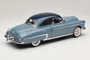 Oldsmobile 88 Modrý Grease Auto World 1:18 AWSS103/06 Kov – obrázek 3 z 8