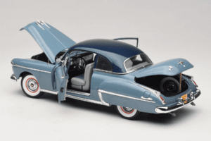 Oldsmobile 88 Modrý Grease Auto World 1:18 AWSS103/06 Kov – obrázek 5 z 8