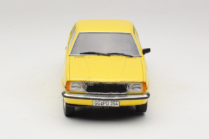 Opel Ascona B SR Žlutý Poškrábaný Přední Nárazník Sun Star 1:18 5384 Kov – obrázek 4 z 9