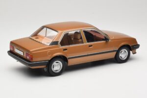 Opel Ascona C Berlina Beige Metallic MCG 1:18 MCG18459 Kov – obrázek 2 z 6