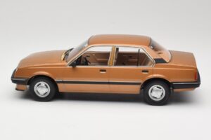 Opel Ascona C Berlina Beige Metallic MCG 1:18 MCG18459 Kov – obrázek 3 z 6
