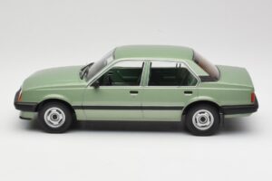 Opel Ascona C Metallic Light Green MCG 1:18 MCG18458 Kov – obrázek 3 z 6