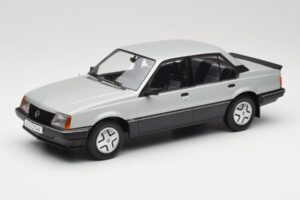 Opel Ascona C SR Stříbrný MCG 1:18 MCG18460 Kov