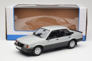 Opel Ascona C SR Stříbrný MCG 1:18 MCG18460 Kov – obrázek 6 z 6