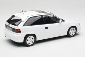 Opel Astra F GSi Blanc Casablanca Norev 1:18 183673 Kov – obrázek 2 z 6