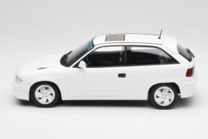 Opel Astra F GSi Blanc Casablanca Norev 1:18 183673 Kov – obrázek 3 z 6