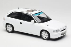 Opel Astra F GSi Blanc Casablanca Norev 1:18 183673 Kov – obrázek 4 z 6