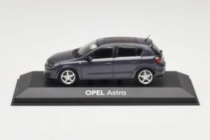 Opel Astra H Tmavě Modrý Minichamps 1:43 B24910027-A1 Kov