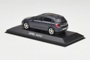 Opel Astra H Šedý Minichamps 1:43 B24910027A Kov – obrázek 3 z 4