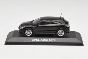 Opel Astra H OPC Černý Minichamps 1:43 90399890 Kov