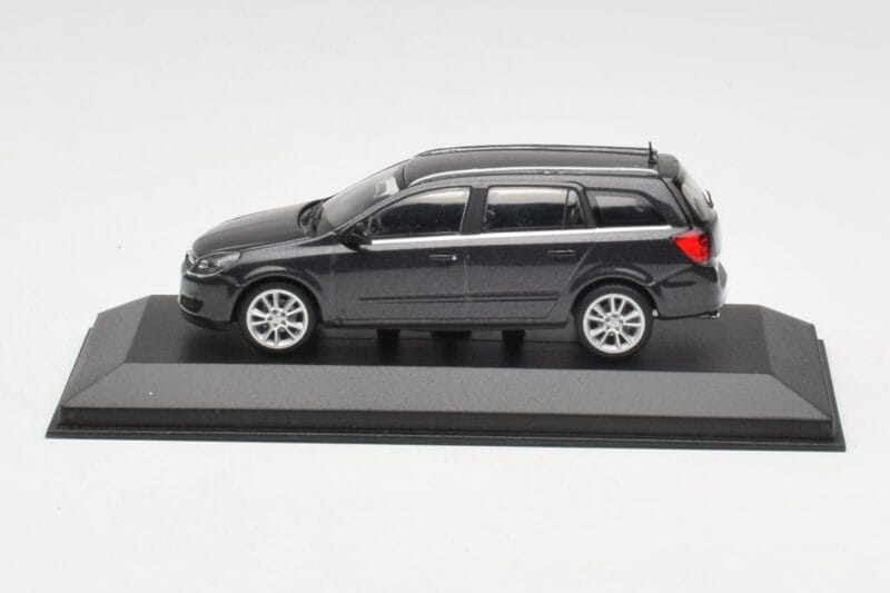 Opel Astra H Kombi Tmavě Šedý Minichamps 1:43 ASTRA002 Kov