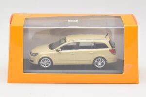 Opel Astra H Kombi Žlutý Minichamps 1:43 1799098 Kov – obrázek 4 z 4