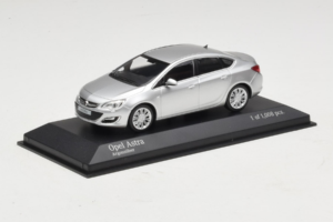 Opel Astra J Stříbrný Minichamps 1:43 410042000 Kov – obrázek 2 z 5
