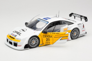Opel Calibra V6 #21 N. Amorim DTM 1995 UT Models 1:18 180954221 Kov – obrázek 2 z 8