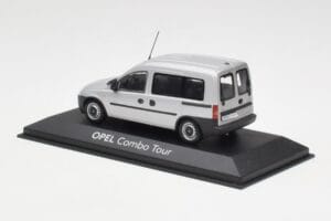 Opel Combo C Stříbrný Minichamps 1:43 COMBO001 Kov – obrázek 3 z 4