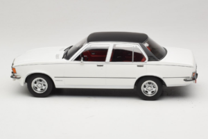 Opel Commodore B Bílý MCG 1:18 MCG18564 Kov – obrázek 3 z 6
