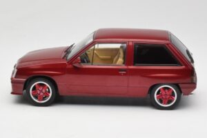 Opel Corsa A Custom Červený MCG 1:18 MCG18433 Kov – obrázek 3 z 6
