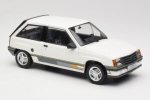 Opel Corsa A Sprint Bílý MCG 1:18 MCG18432 Kov – obrázek 4 z 6