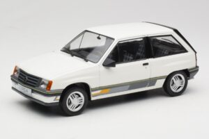 Opel Corsa A Sprint Bílý MCG 1:18 MCG18432 Kov