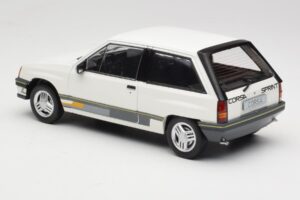 Opel Corsa A Sprint Bílý MCG 1:18 MCG18432 Kov – obrázek 5 z 6
