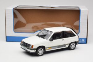Opel Corsa A Sprint Bílý MCG 1:18 MCG18432 Kov – obrázek 6 z 6