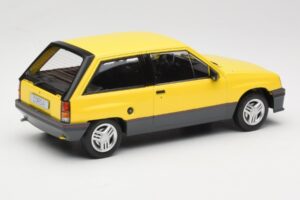 Opel Corsa A SR Žlutý MCG 1:18 MCG18431 Kov – obrázek 2 z 6