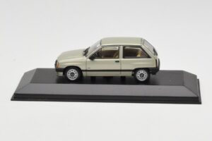 Opel Corsa A Swing Zelený Minichamps 1:43 400045002 Kov