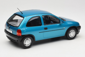 Opel Corsa B Blue Metallic MCG 1:18 MCG18514 Kov – obrázek 2 z 6