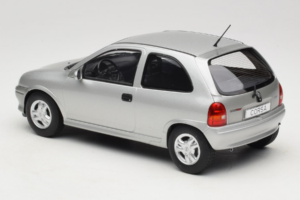 Opel Corsa B Grey Metallic MCG 1:18 MCG18515 Kov – obrázek 5 z 6