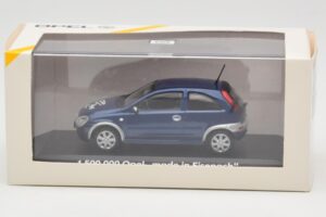 Opel Corsa C 1.5M Made in Eisenach Minichamps 1:43 OPEL003 Kov – obrázek 4 z 4