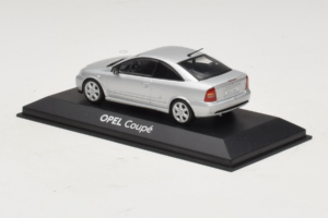 Opel Coupe Bertone Stříbrný Minichamps 1:43 B24910027 Kov – obrázek 3 z 4