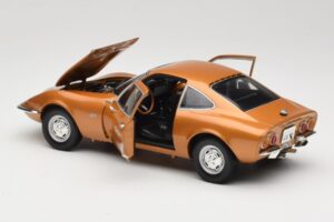 Opel GT Zlatý Minichamps 1:18 180049025 Kov – obrázek 5 z 8