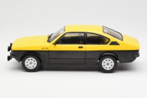 Opel Kadett C GT/E Černý Žlutý MCG 1:18 MCG18190 Kov – obrázek 3 z 6