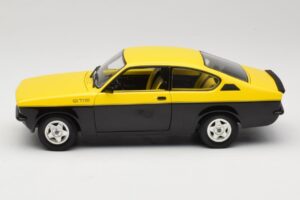 Opel Kadett C GT/E Žlutý & Černý Minichamps 1:18 180045521 Kov – obrázek 4 z 8