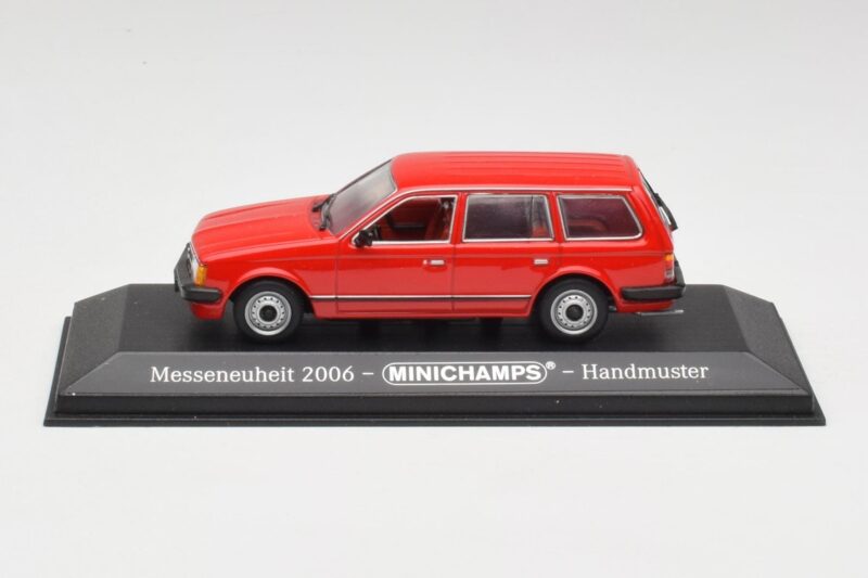 Opel Kadett D Kombi Červený Concept Minichamps 1:43 OPEL001 Kov